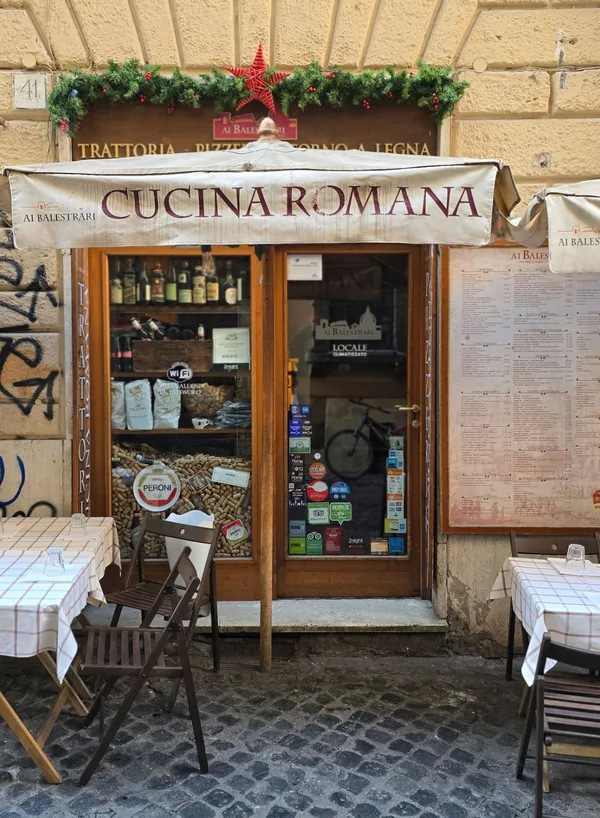 Wejście do trattorii Cucina Romana – „Rzym Food Tour”